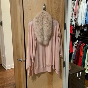 Long light pink cardigan with fur shawl